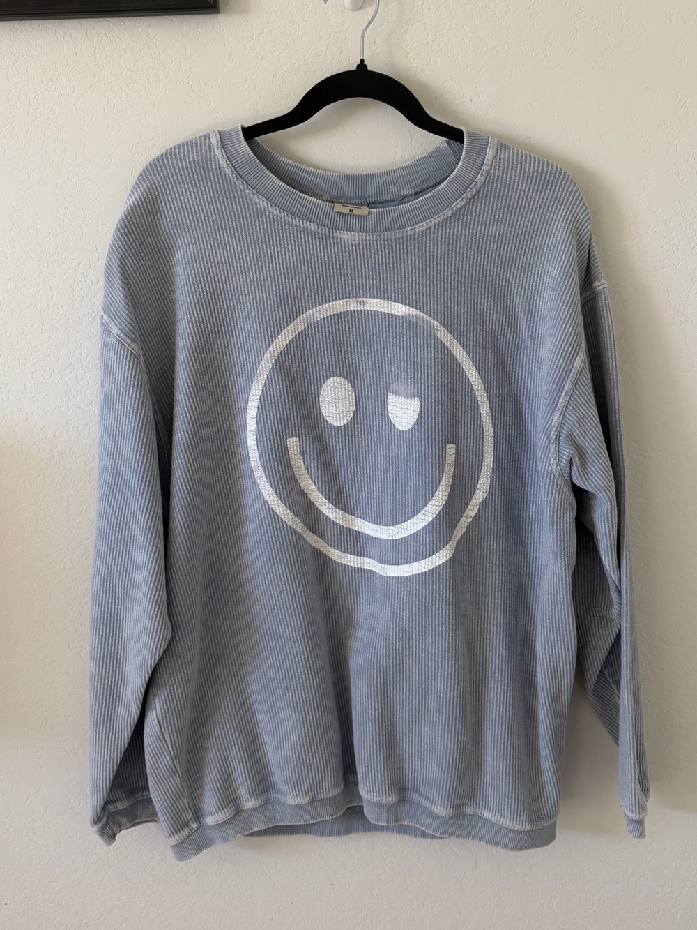 CHICKA-D GRAY CORDED RIBBED SMILEY FACE OVERSIZED CREWNECK SWEATSHIRT WOMENS M